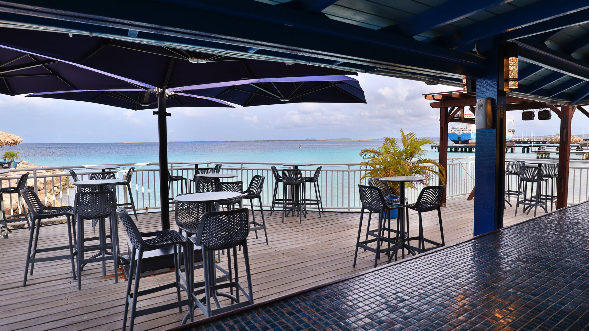 Divi Flamingo Bonaire Resort Restaurant Uitzicht Zee