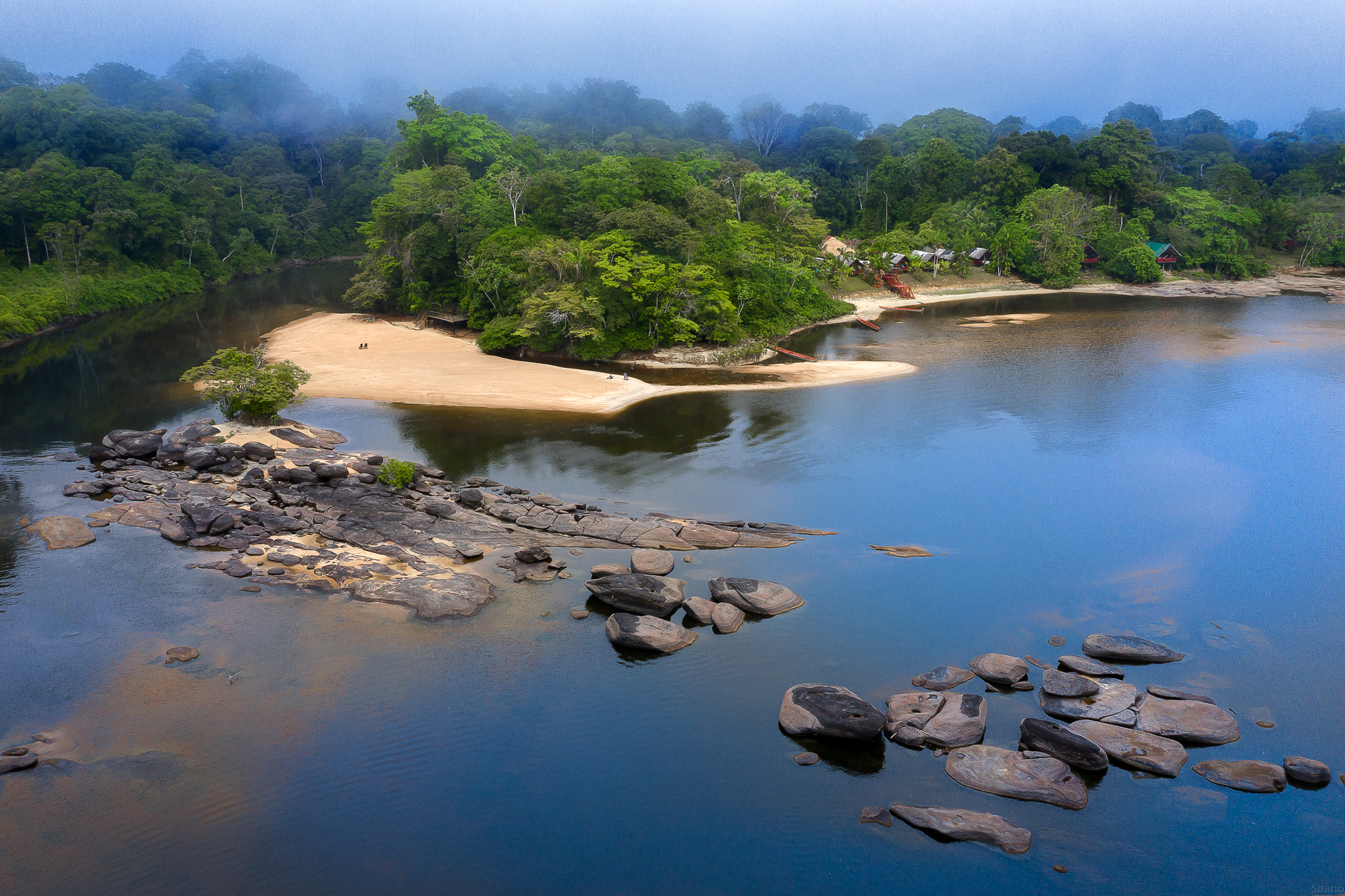 Accommodatie Suriname, Danpaati, eiland, rivier