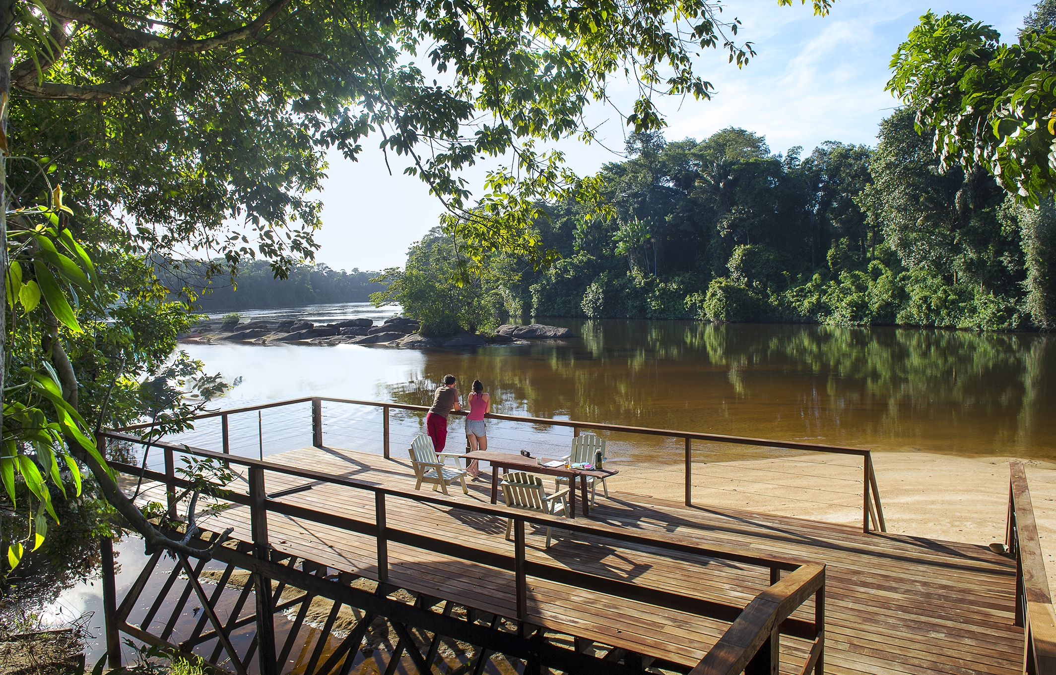 Accommodatie Suriname, Danpaati, uitzicht rivier
