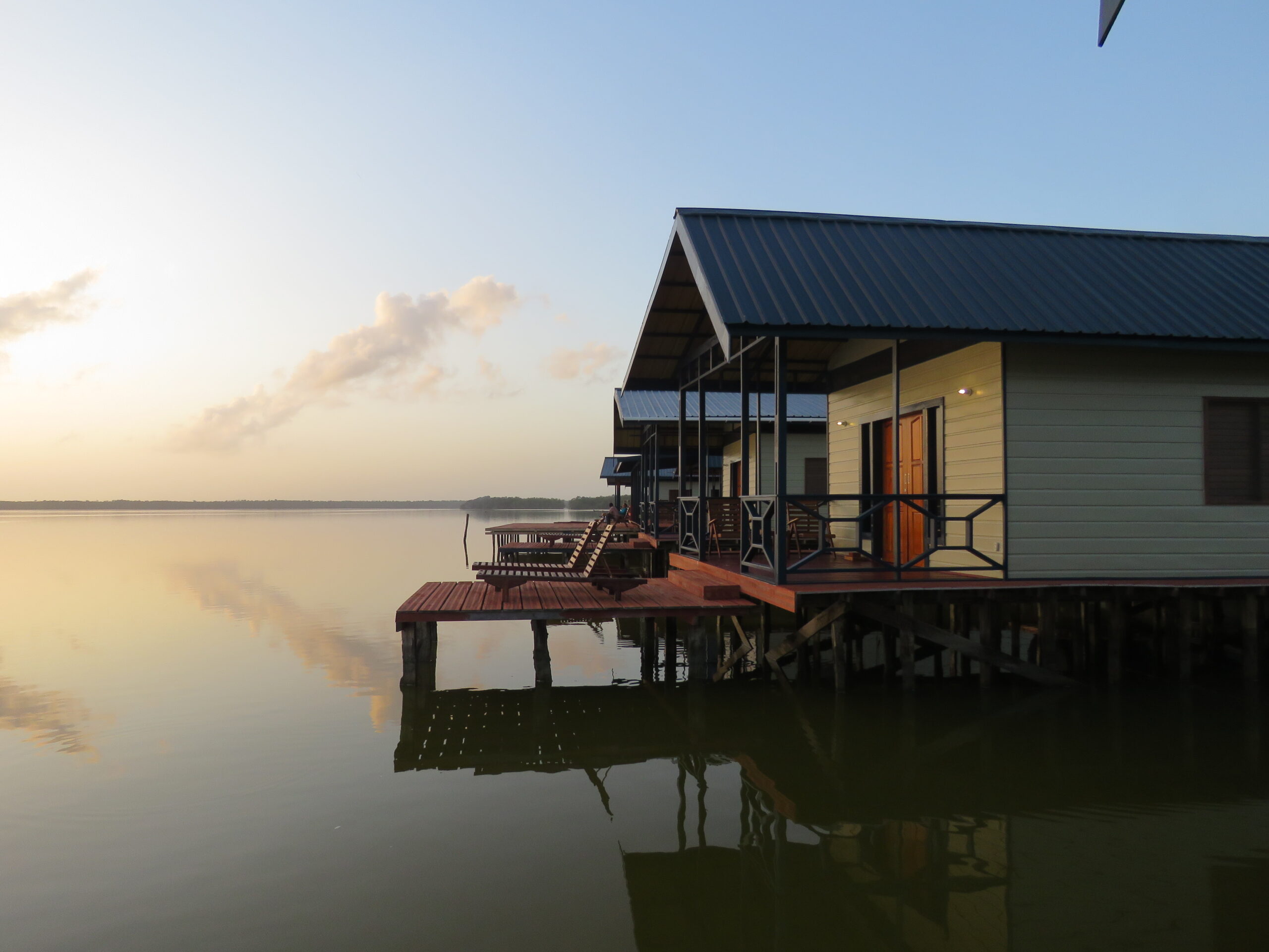 Accommodatie Suriname, Akira over water lodge