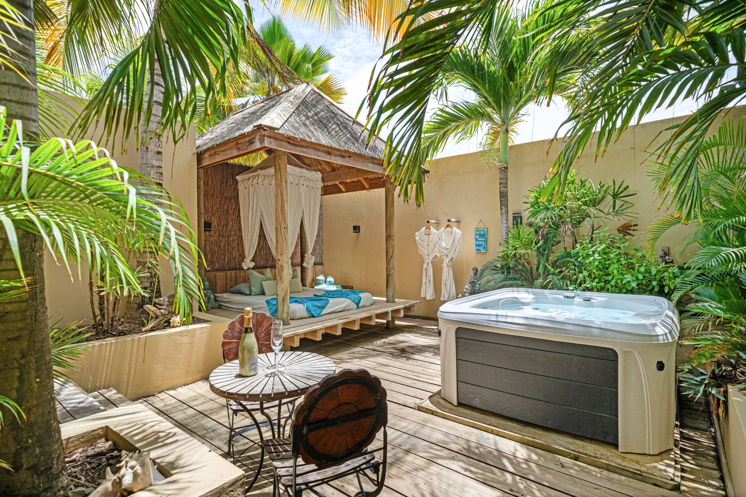 Bamboo Bonaire, accommodatie, kleinschalig, honeymoon suite, tuin privé, jacuzzi, ligbedden