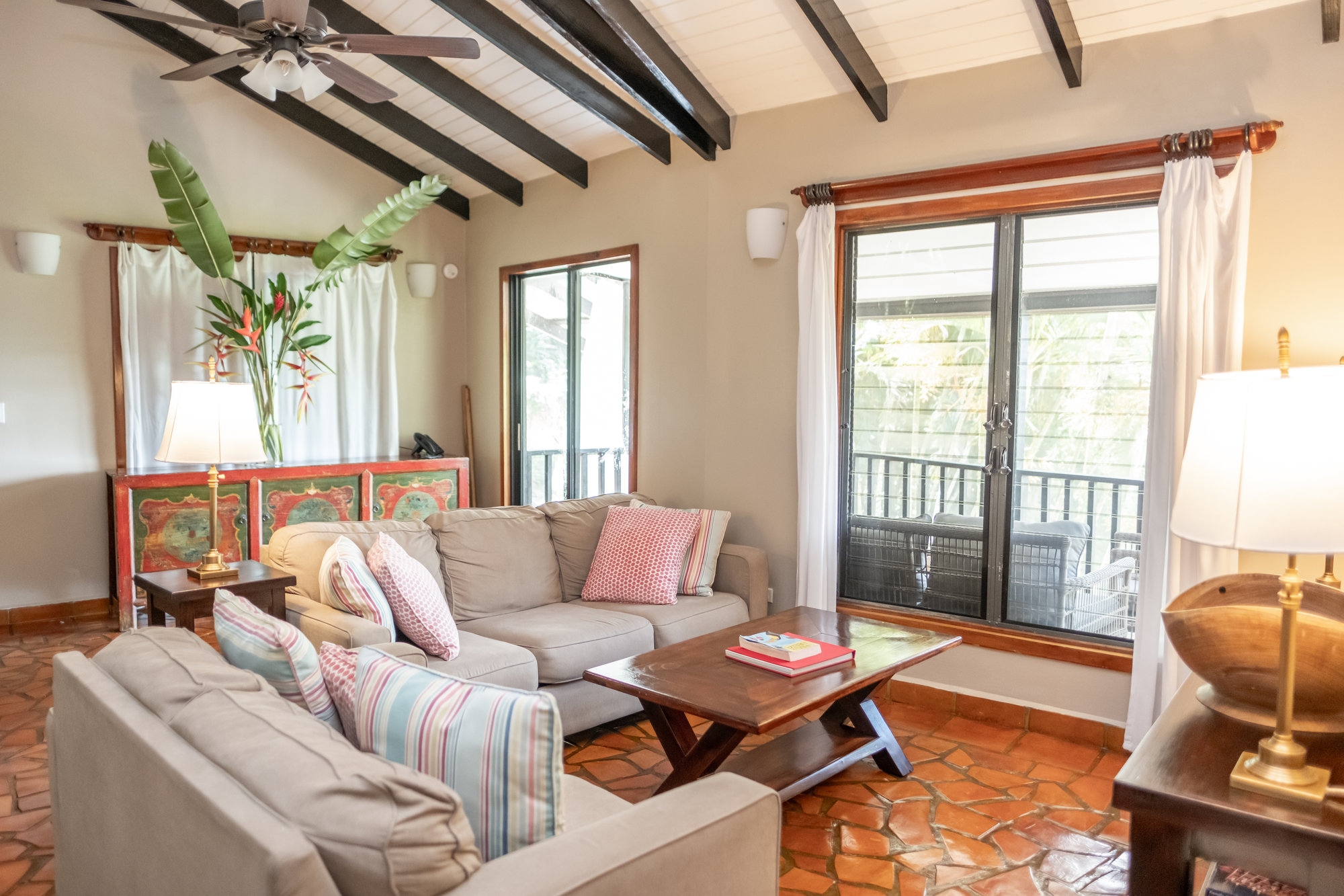 Copal Tree Lodge Belize accommodatie woonkamer