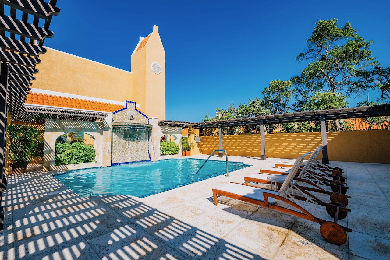 Beach Harbour Village Bonaire Spa Pool