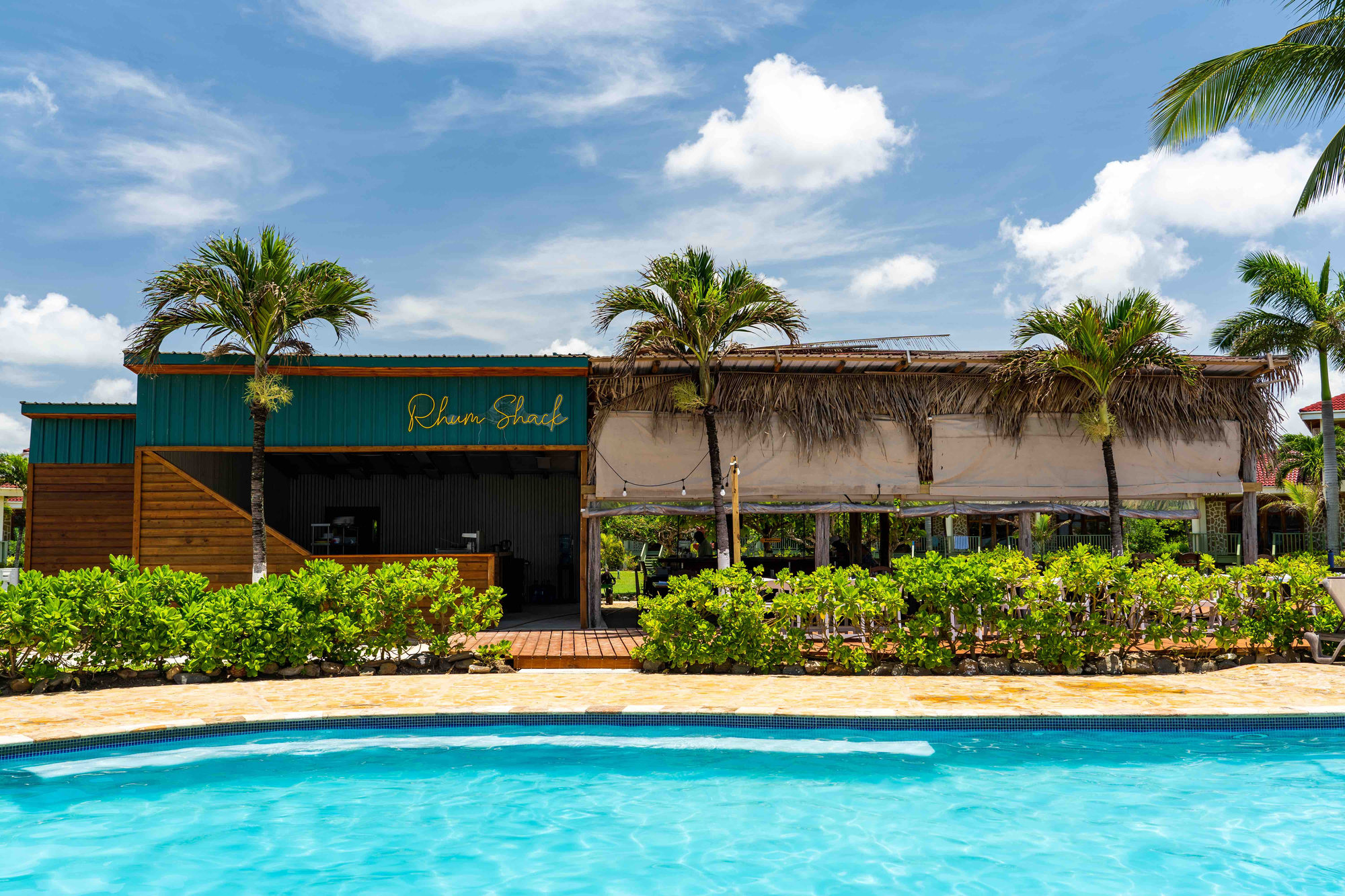 Hopkins Bay Resort Belize accommodatie restaurant en bar