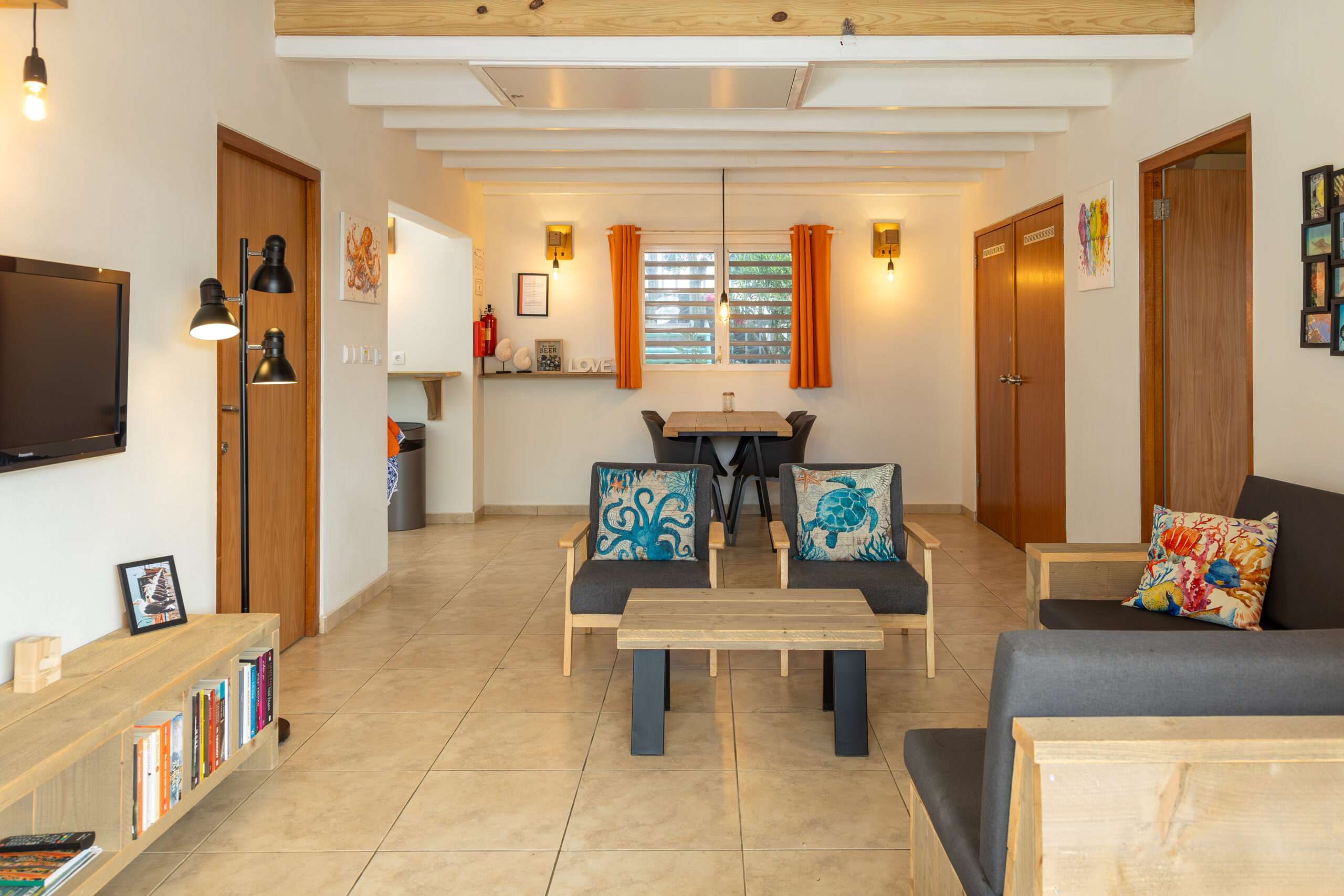 Hamlet Oasis Bonaire Woonkamer Bungalow Appartement Studio