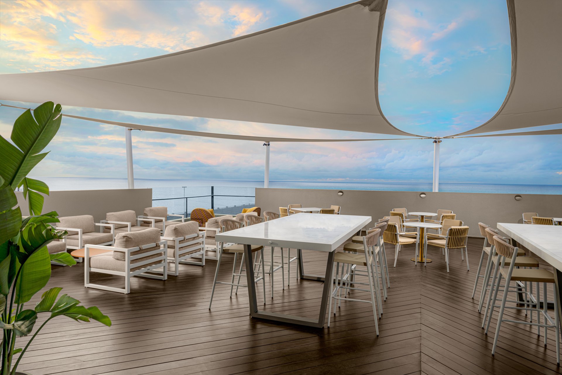 PALM BEACH CLUB-2-large