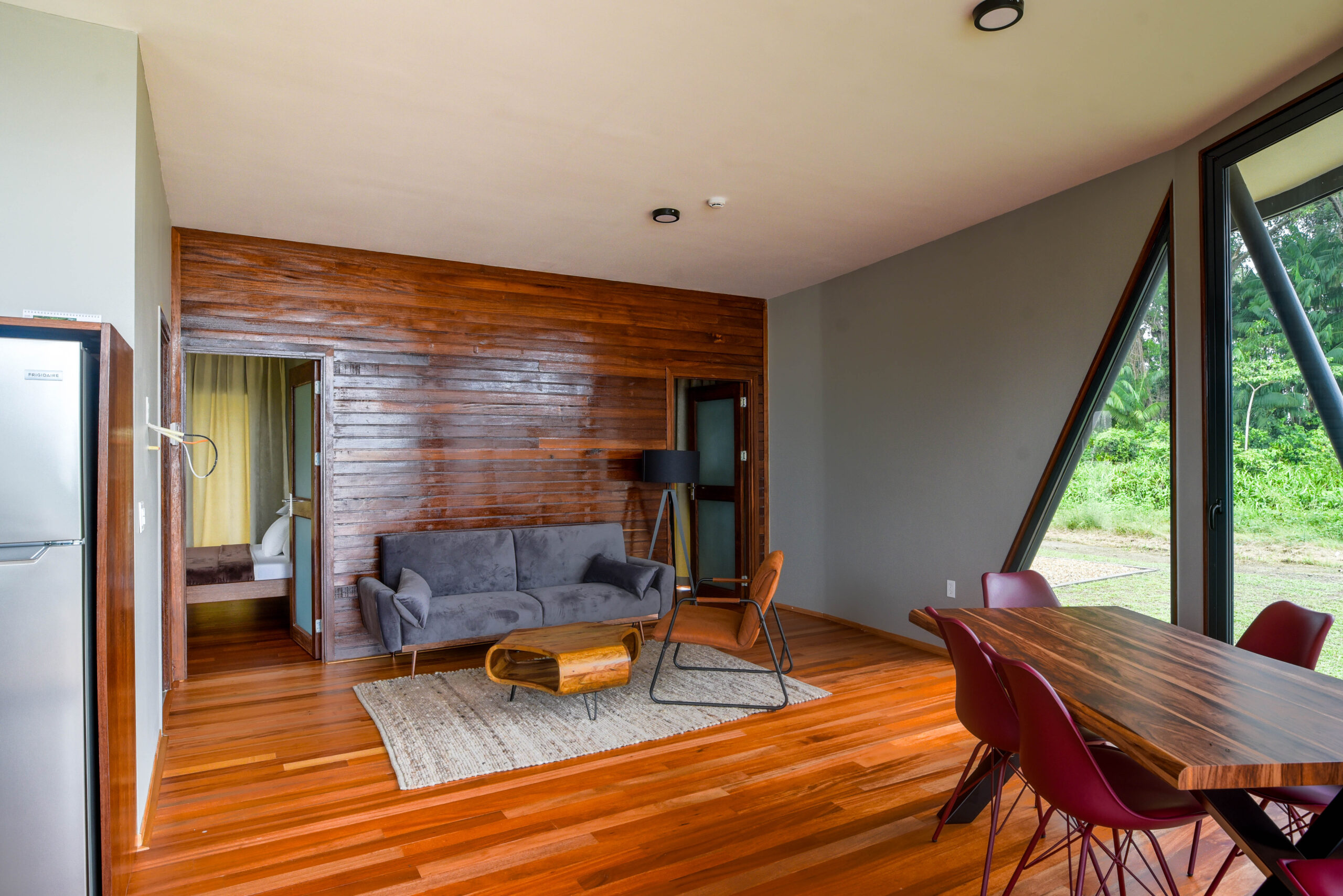 Houttuyn, accommodatie, Riverside suite, woonkamer