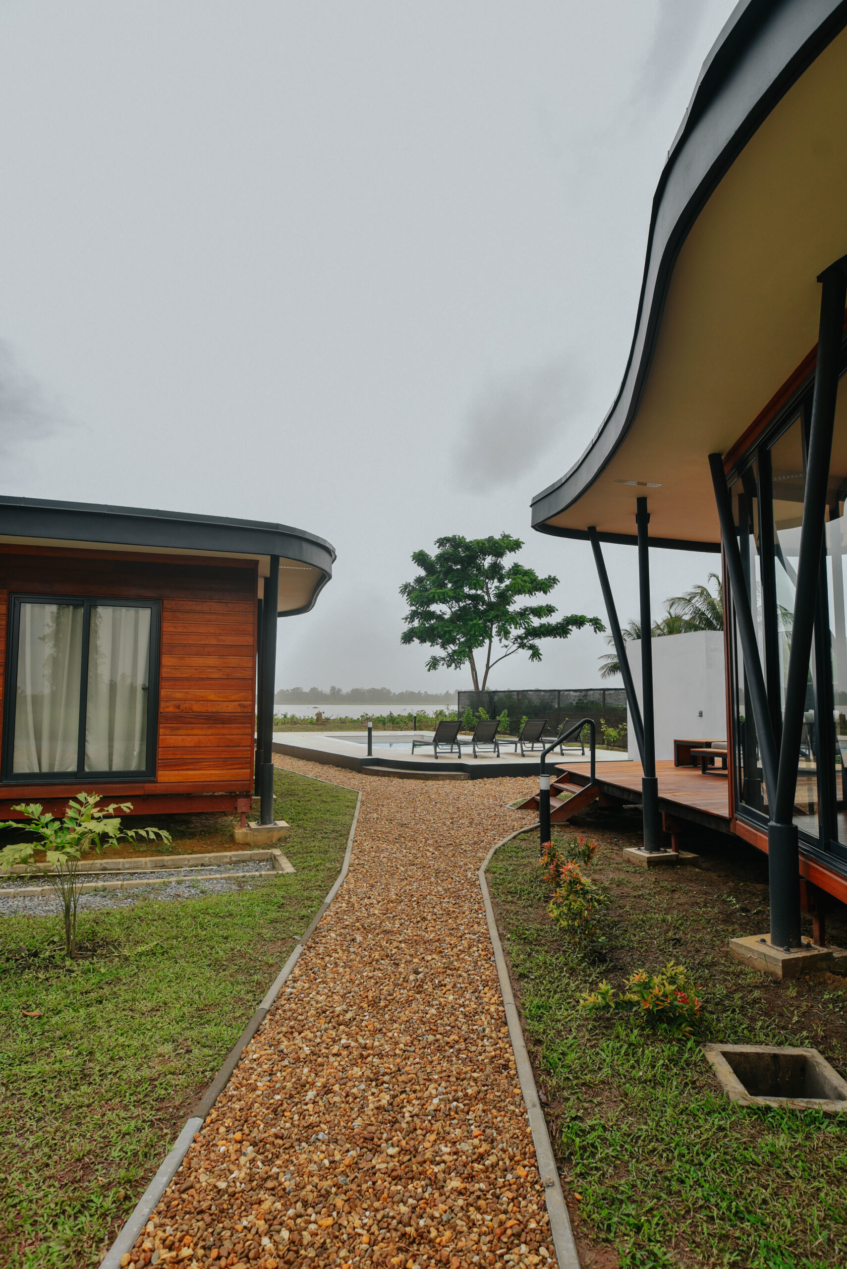 Houttuyn, accommodatie, Riverside suite, zwembad en buiten