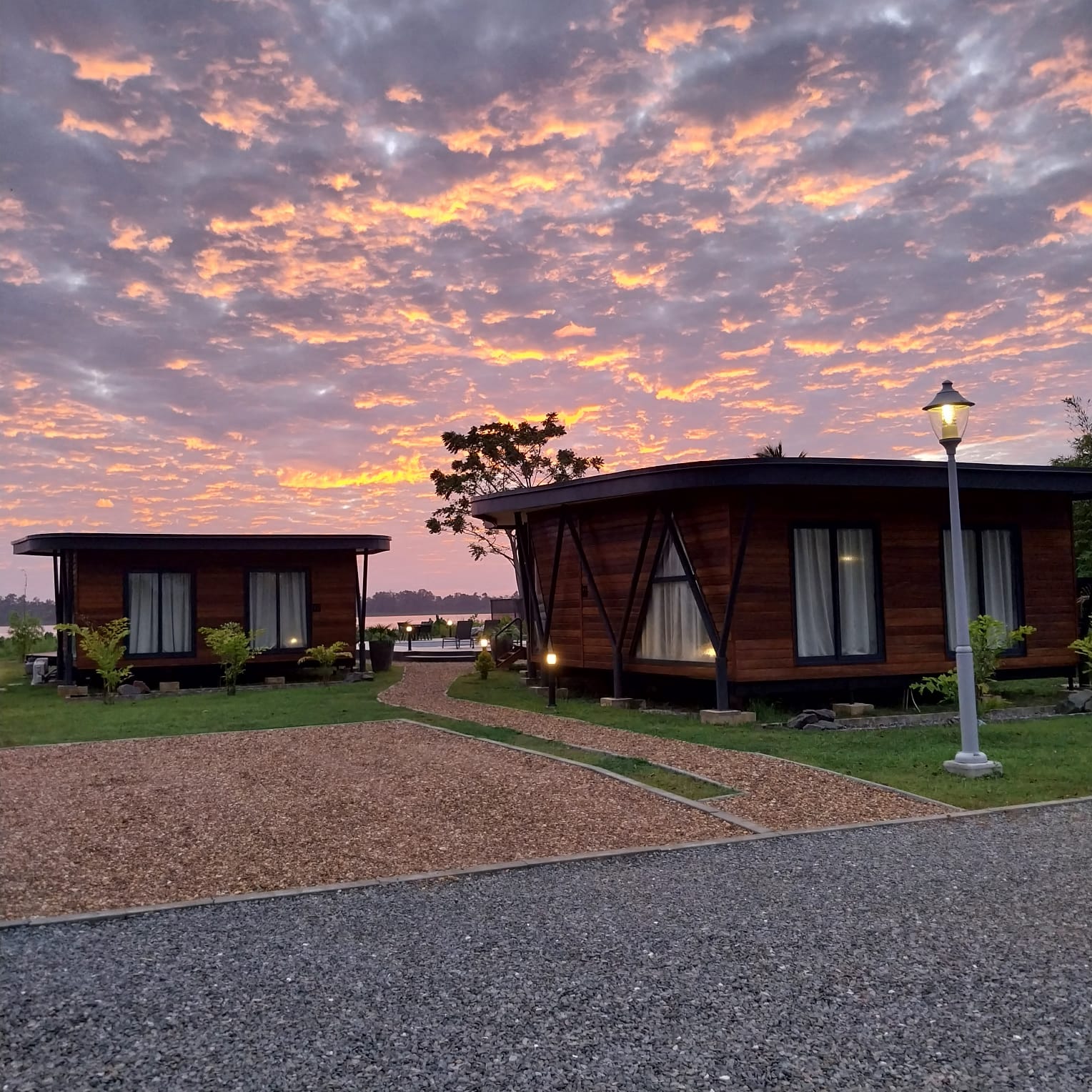 Houttuyn, accommodatie, Riverside suite, buiten