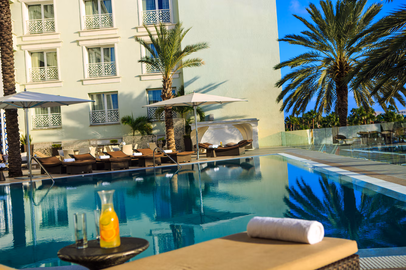 Renaissance Aruba Wind Creek Resort Marina Hotel Zwembad Pool