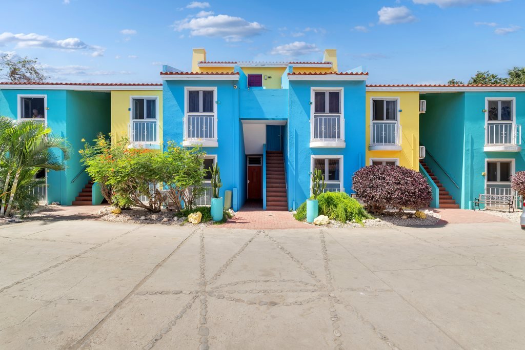 bonaire-oceanfront-apartments-1