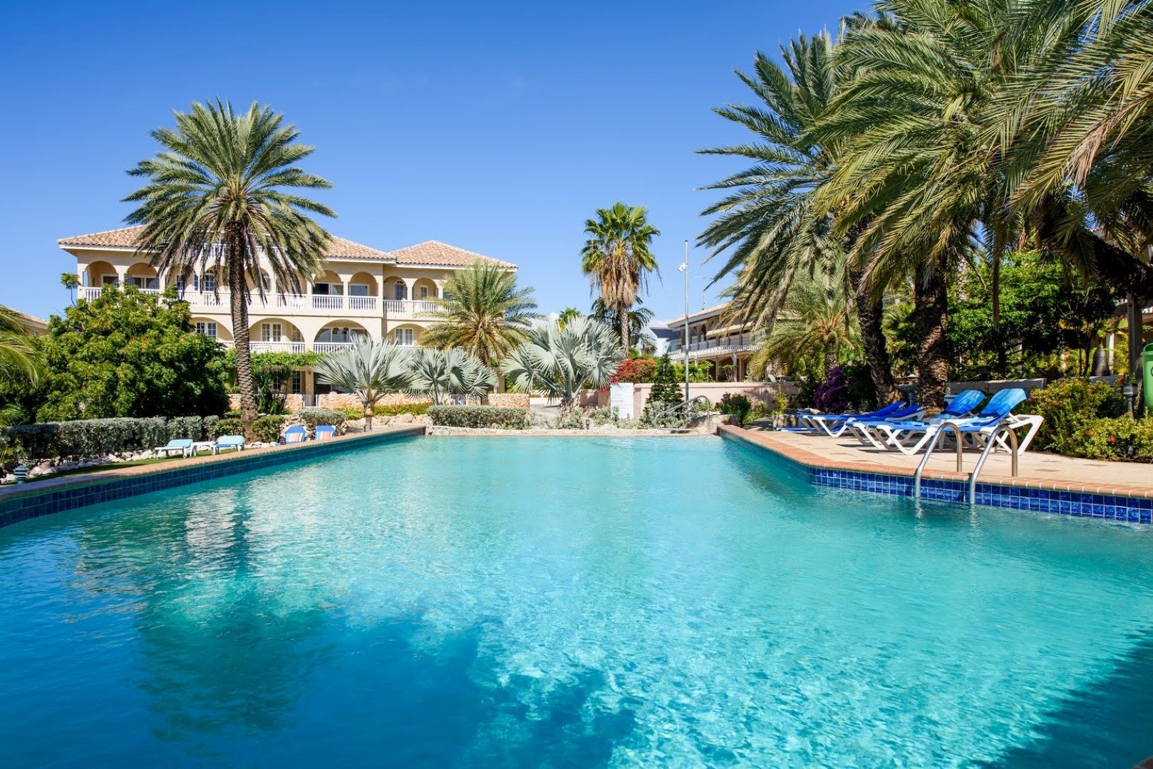 curacao-luxury-holiday-rentals-1