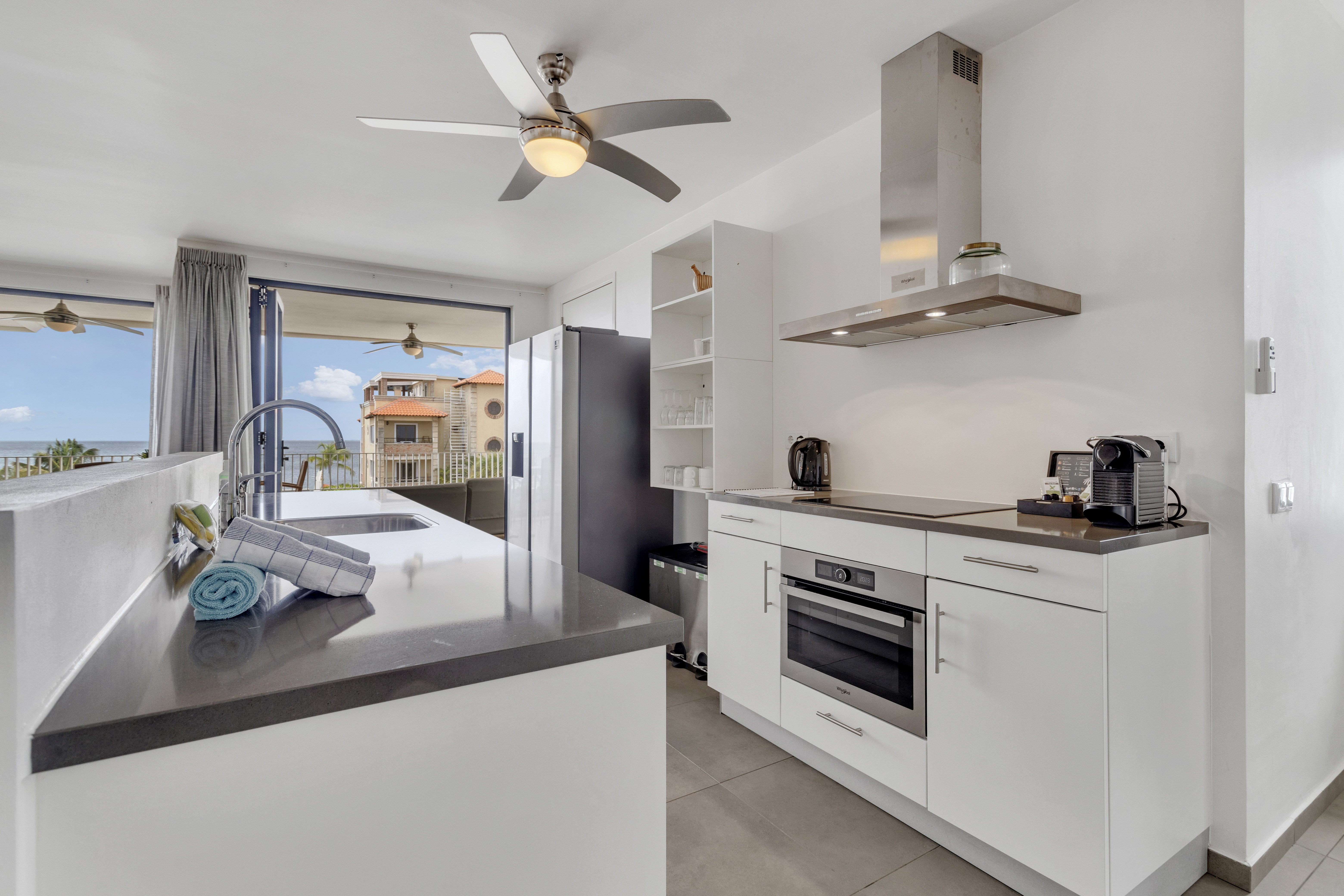 grand-windsock-dive-beach-resort-10