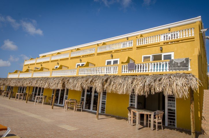 Hillside Resort, Kralendijk, Accommodatie Bonaire, terras