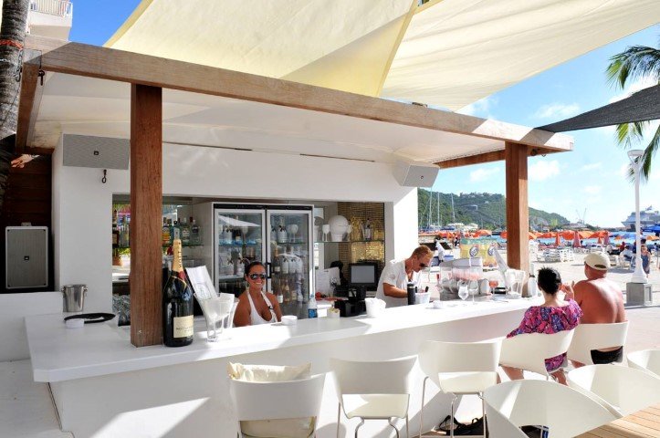 holland-house-beach-hotel-12