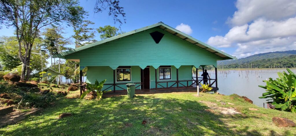 Brownsberg Ston Island, accommodatie Suriname