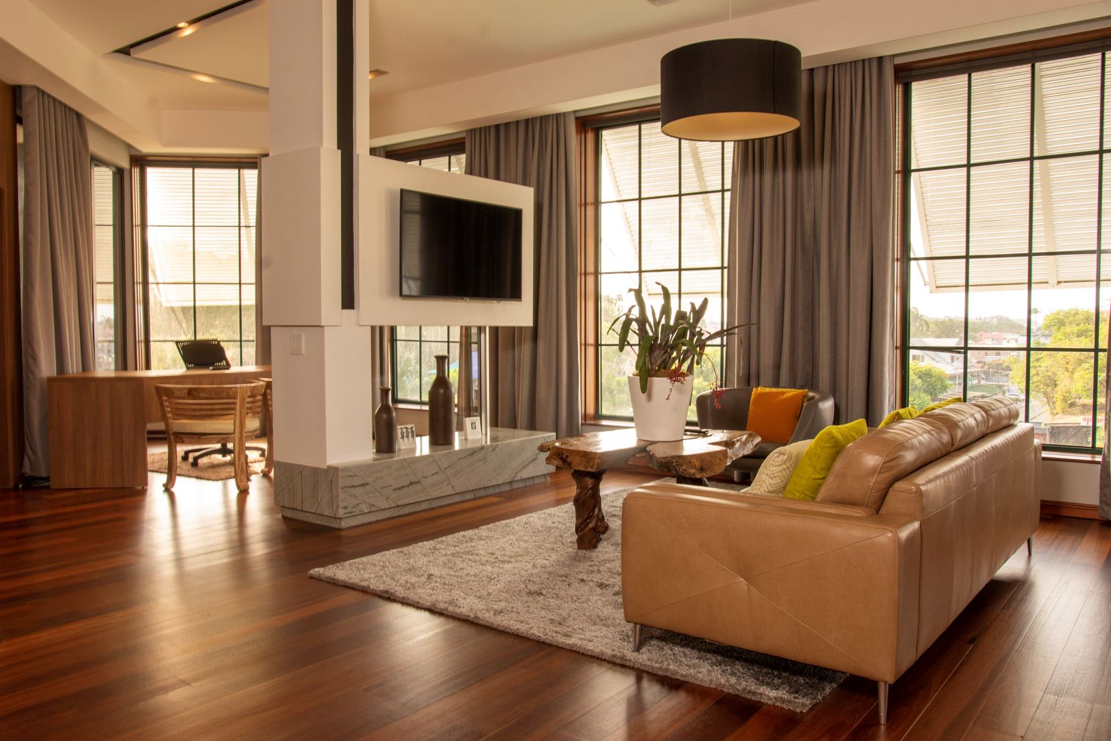 royal-torarica-hotel-Suriname-accommodatie-woonkamer