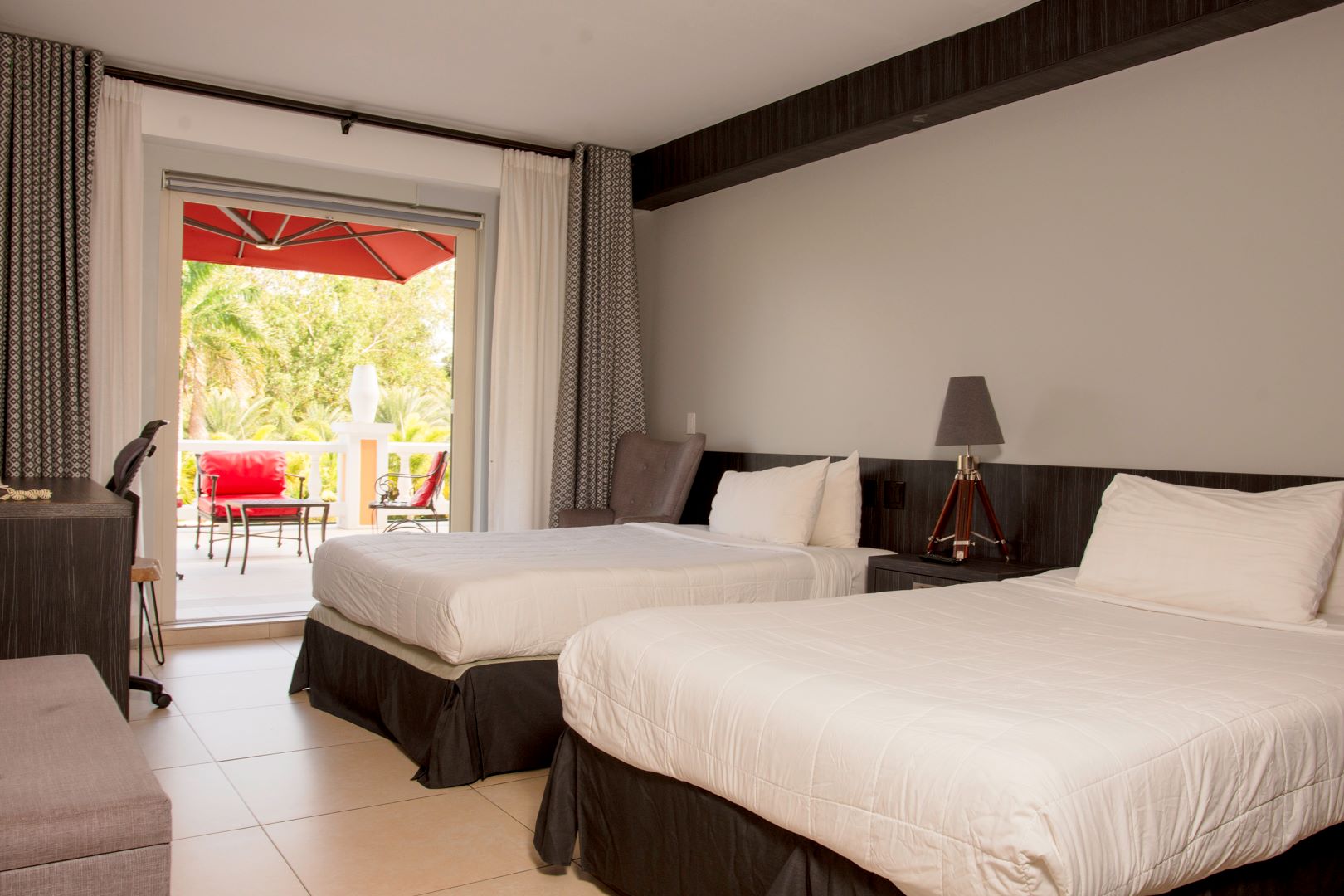royal-torarica-hotel-Suriname-accommodatie-slaapkamer