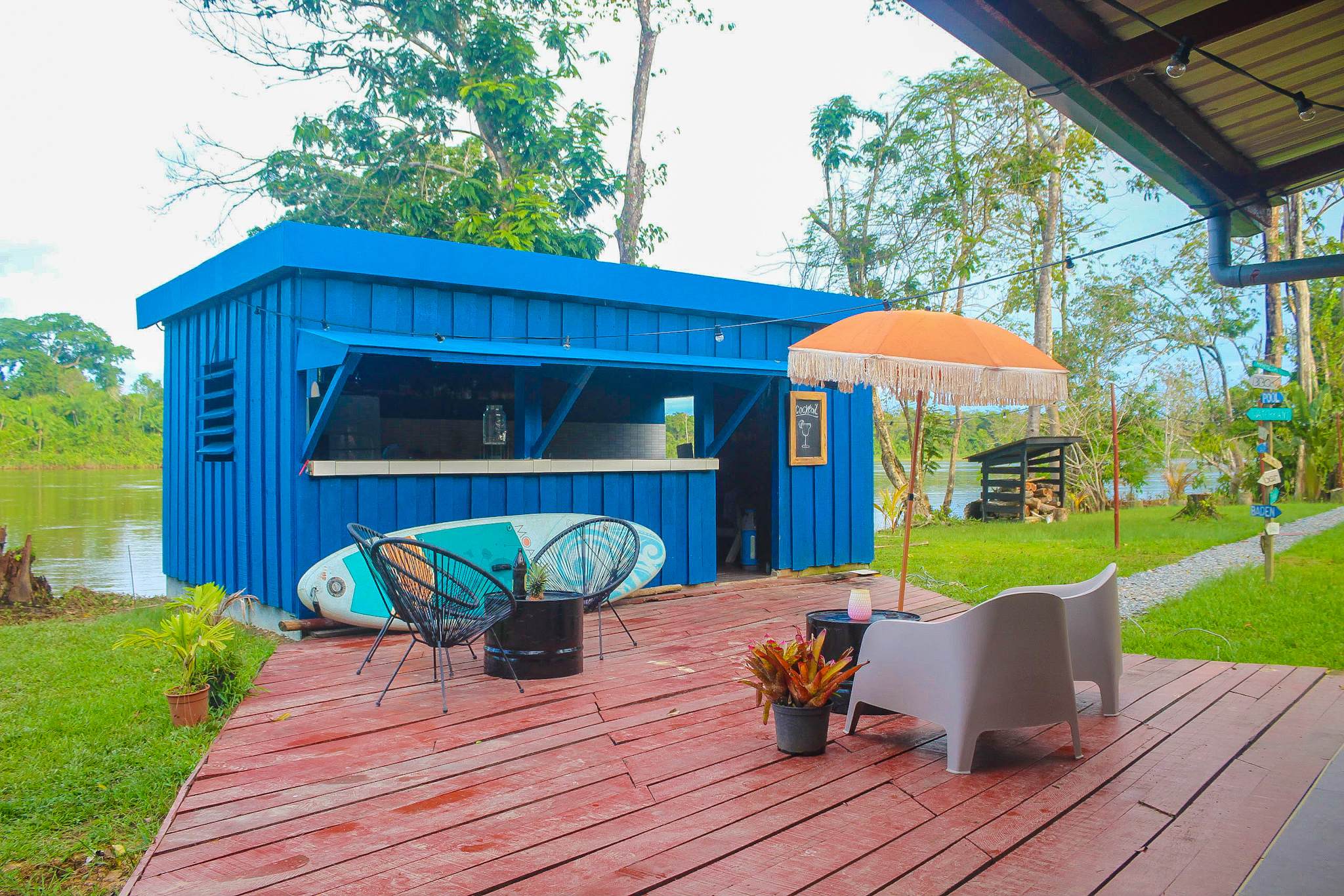 seliba-river-glamping-bar-terras- Suriname