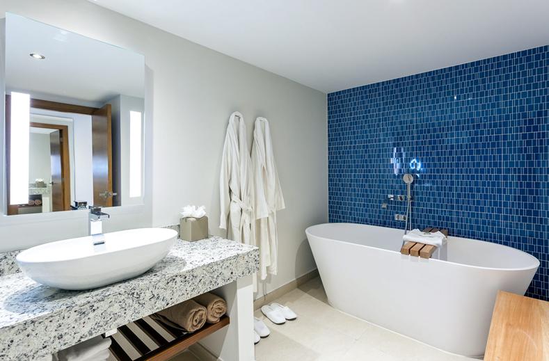 sonesta-ocean-point-resort-Sint maarten-appartement-badkamer