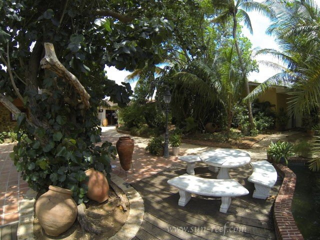 sun-reef-village-on-sea-10