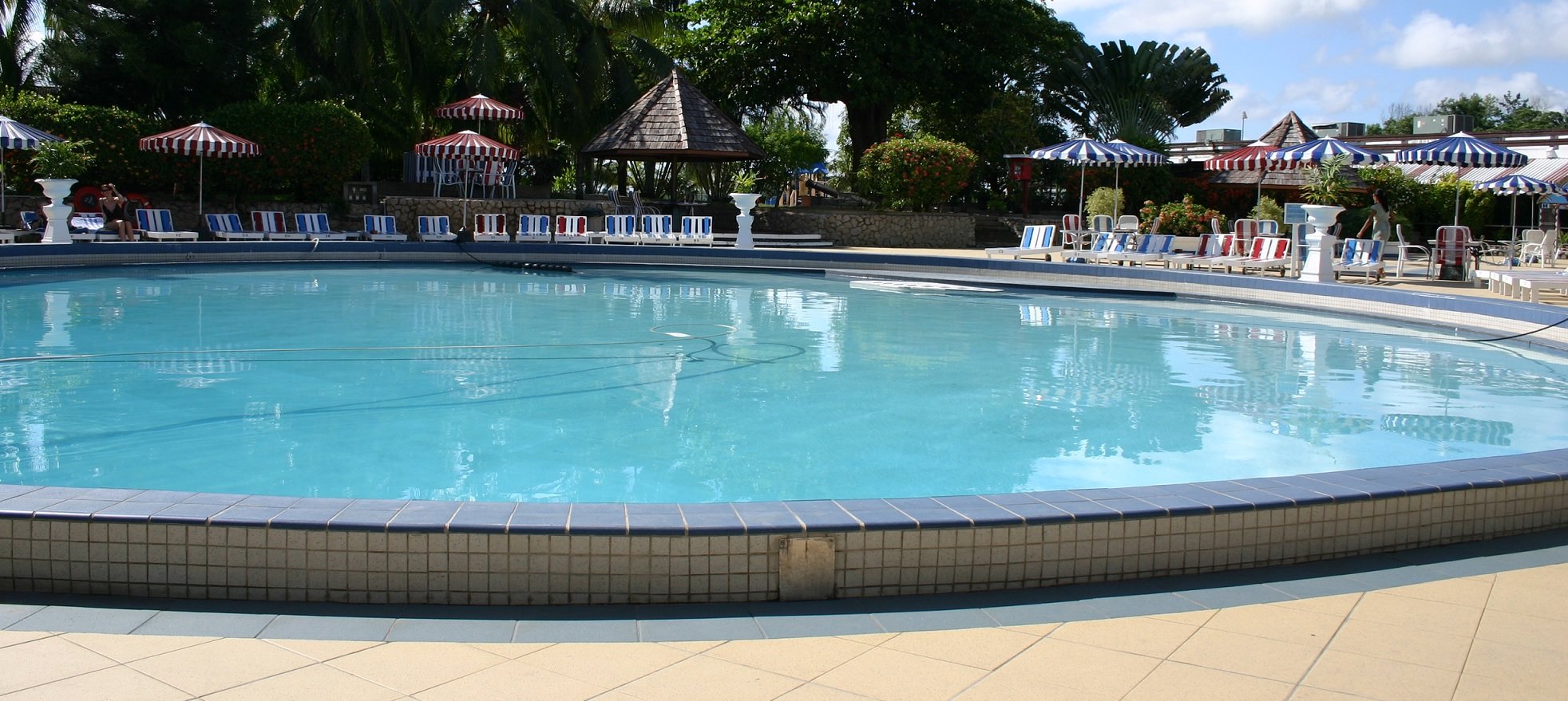 torarica-hotel-zwembad-suriname