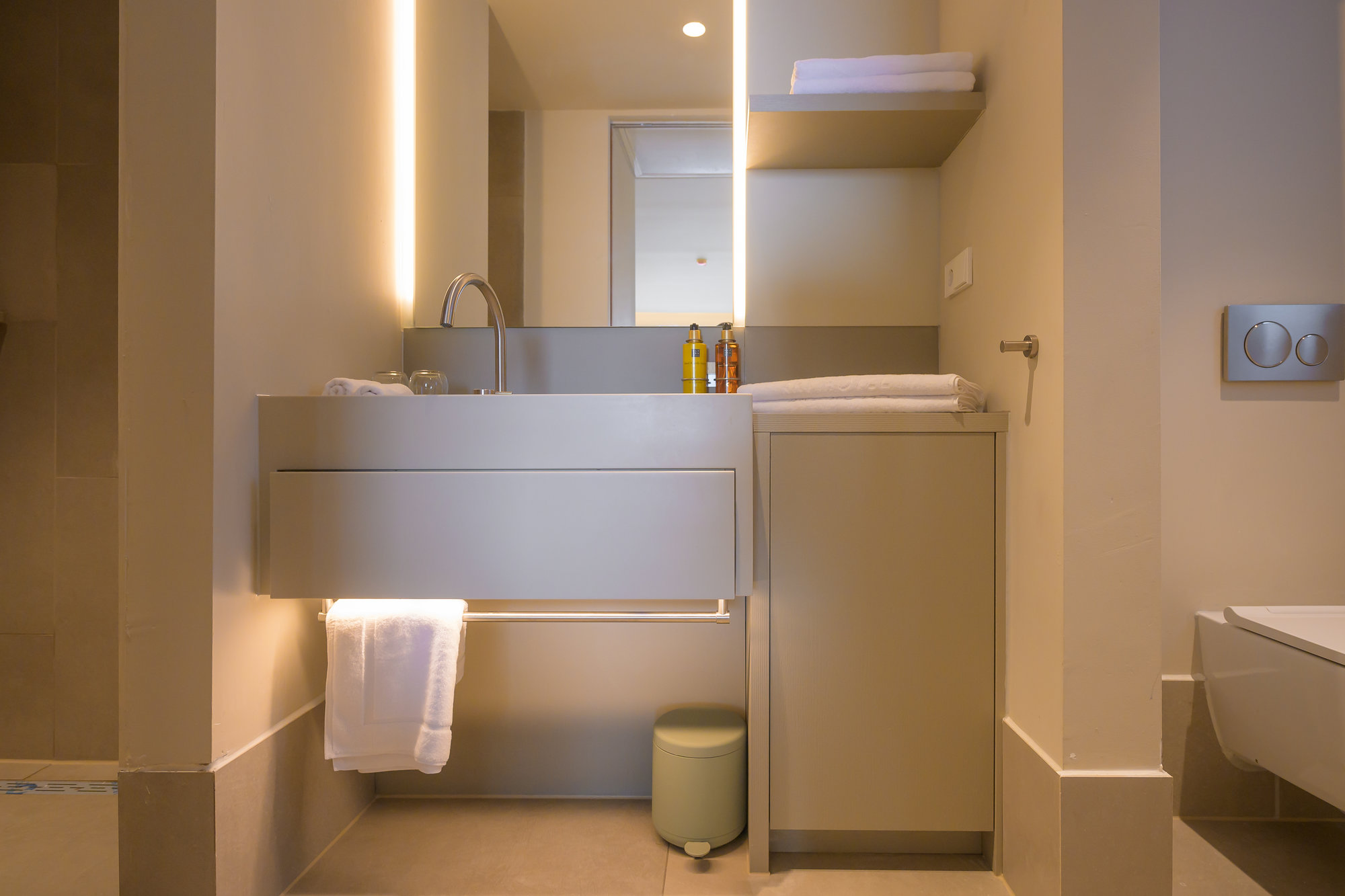 Art Hotel Curacao, accommodatie badkamer