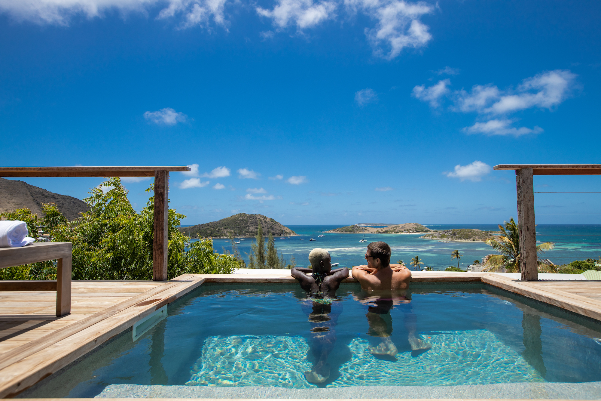 Karibuni Boutique hotel sint maarten accommodatie met uitzicht op zee, zwembad