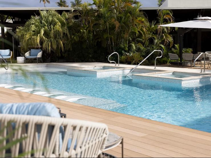 Voco Surfside Aruba accommodatie Oranjestad zwembad