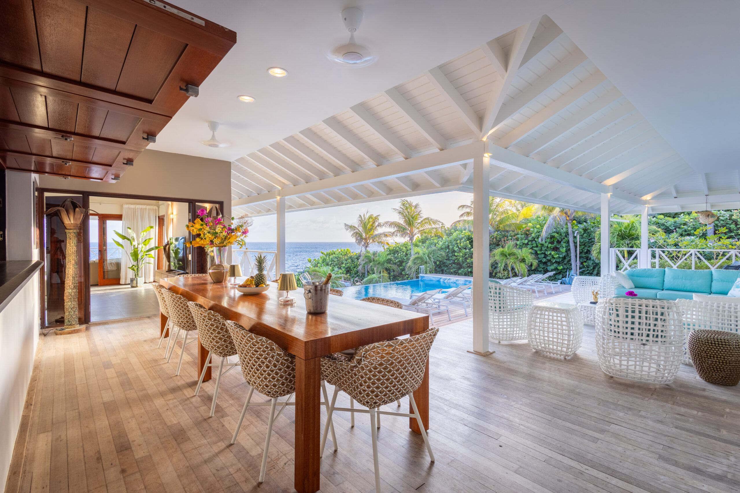 Villa huren curacao villa S-15 terras met eetruimte en zwembad