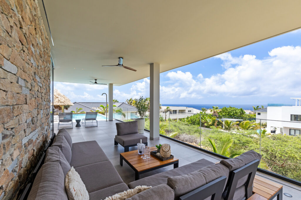 Villa Quatro Sol Curacao, villa huren, met zwembad en ligbedden, Jan Thiel